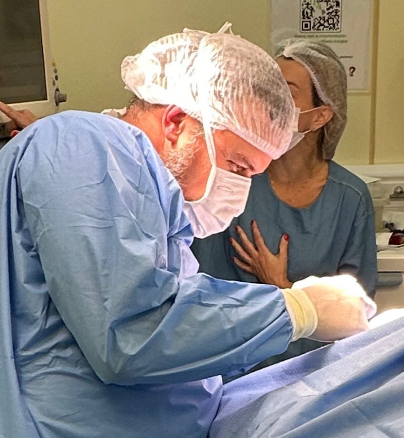 Cirurgia micrográfica de Mohs em andamento